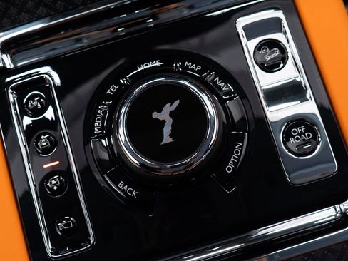 New 2026 Rolls-Royce Cullinan Black Badge image 44