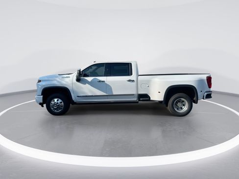 Used 2025 Chevrolet Silverado 3500 High Country w/ High Country Premium Package AWD/4WD image 6