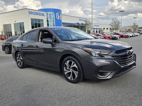 Used 2023 Subaru Legacy Premium AWD/4WD image 9