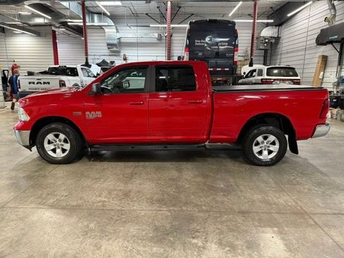 Used 2019 RAM 1500 Classic SLT AWD/4WD image 30