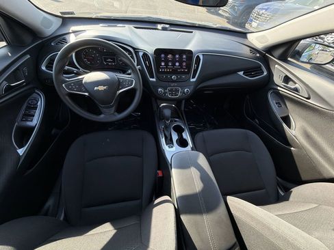 Used 2025 Chevrolet Malibu LT FWD image 20