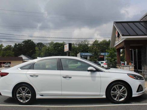 Used 2018 Hyundai Sonata Sport w/ Tech Package 05 FWD image 3