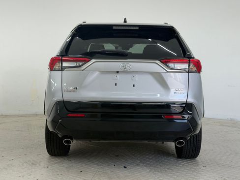 Used 2025 Toyota RAV4 XSE AWD/4WD image 10