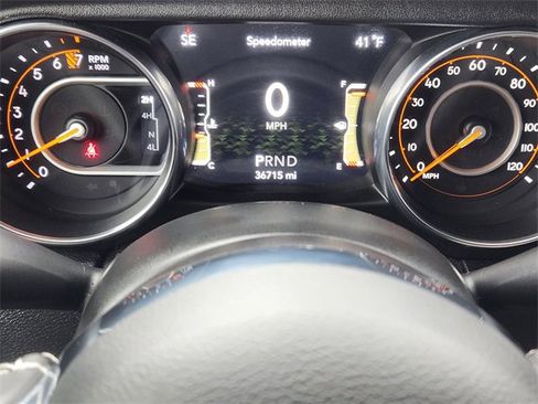 Used 2021 Jeep Wrangler Unlimited Sahara image 16