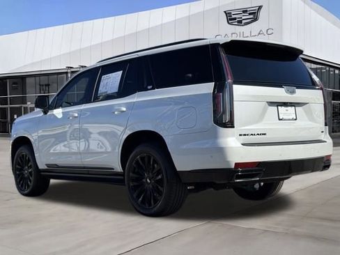 Used 2022 Cadillac Escalade Sport Platinum w/ Heavy-Duty Trailer Package image 5