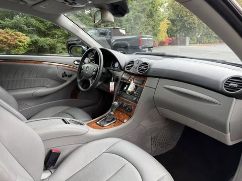 Used 2006 Mercedes-Benz CLK 350 Coupe image 11