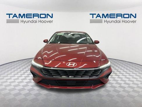 New 2025 Hyundai Elantra Limited image 8