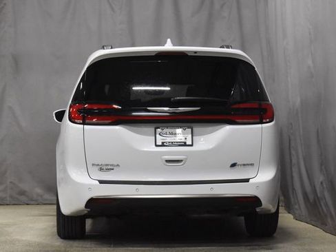 Used 2022 Chrysler Pacifica Pinnacle image 8