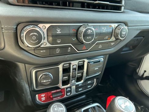 Used 2024 Jeep Wrangler Unlimited Rubicon image 28