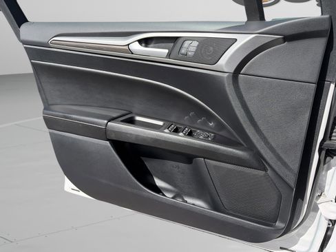 Certified 2020 Ford Fusion SEL image 27