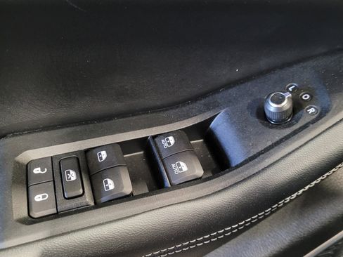 Used 2023 Jeep Grand Cherokee 4WD 4xe image 27