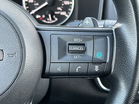 Used 2024 Nissan Rogue SV image 28