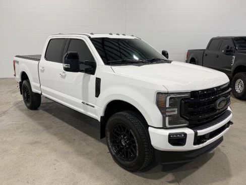 Used 2022 Ford F250 Lariat w/ Black Appearance Package AWD/4WD image 6