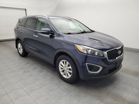 Used 2018 Kia Sorento FWD image 11