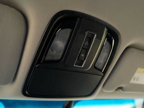 Used 2020 Kia Sorento S AWD/4WD image 12