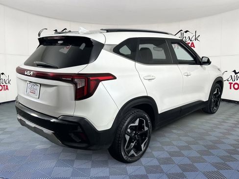 Used 2024 Kia Seltos EX image 8