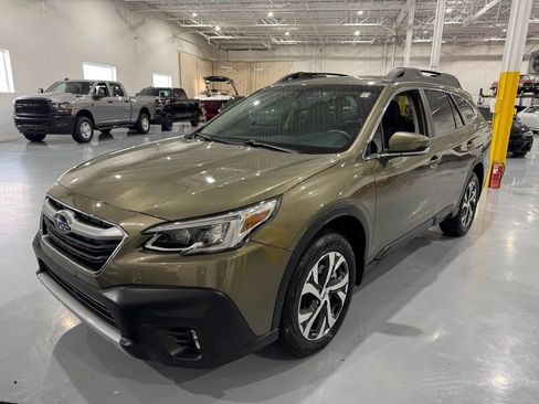 Used 2021 Subaru Outback Limited image 3