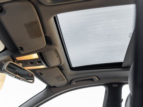 Used 2011 Mercedes-Benz S 550 image 24