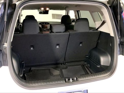 Certified 2025 Kia Soul LX w/ LX Technology Package FWD image 4
