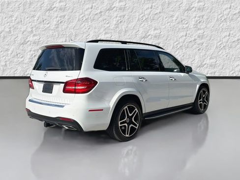 Used 2017 Mercedes-Benz GLS 550 4MATIC image 3