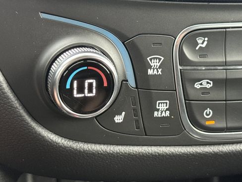 Used 2022 Chevrolet Equinox LT FWD image 20