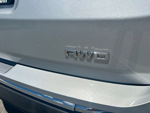 Used 2019 GMC Terrain SLT w/ Preferred Package AWD/4WD image 34