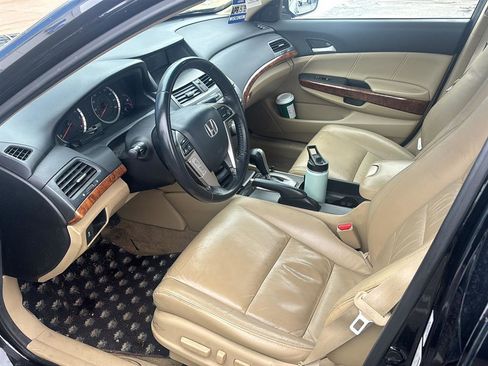 Used 2011 Honda Accord EX-L image 2