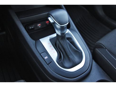 Used 2024 Kia Forte LXS FWD image 27