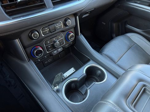 Used 2023 Chevrolet Suburban LT image 13