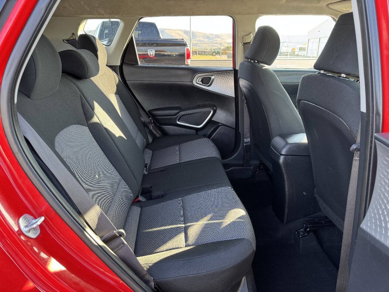 Used 2021 Kia Soul LX FWD image 5