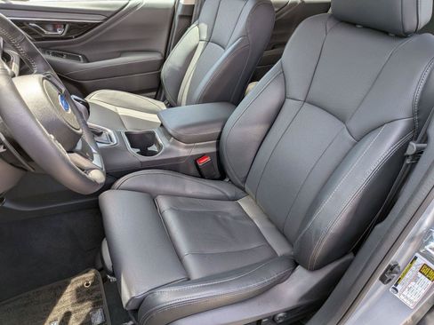 Used 2025 Subaru Outback Limited AWD/4WD image 28