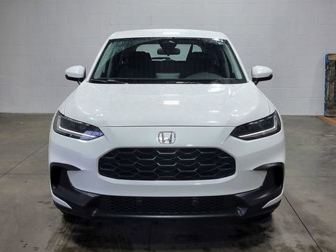 Certified 2025 Honda HR-V LX image 3