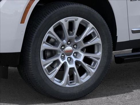 New 2026 GMC Yukon Denali AWD/4WD image 9