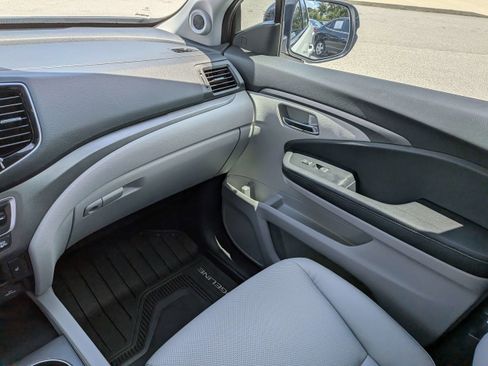 Certified 2025 Honda Ridgeline RTL image 18