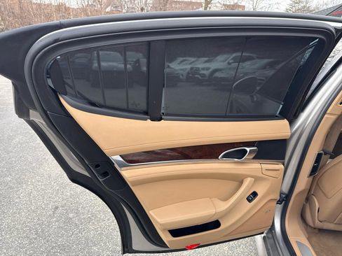 Used 2012 Porsche Panamera S image 24