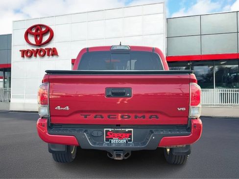 Used 2018 Toyota Tacoma Limited AWD/4WD image 5