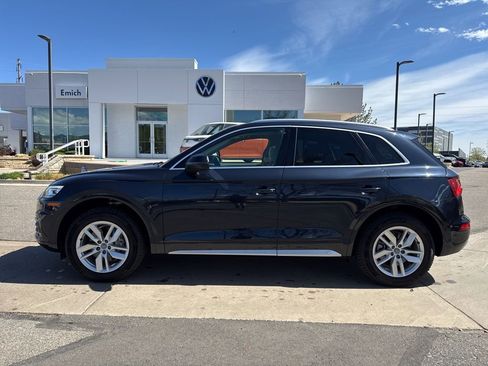 Used 2020 Audi Q5 2.0T Premium w/ Convenience Package image 2