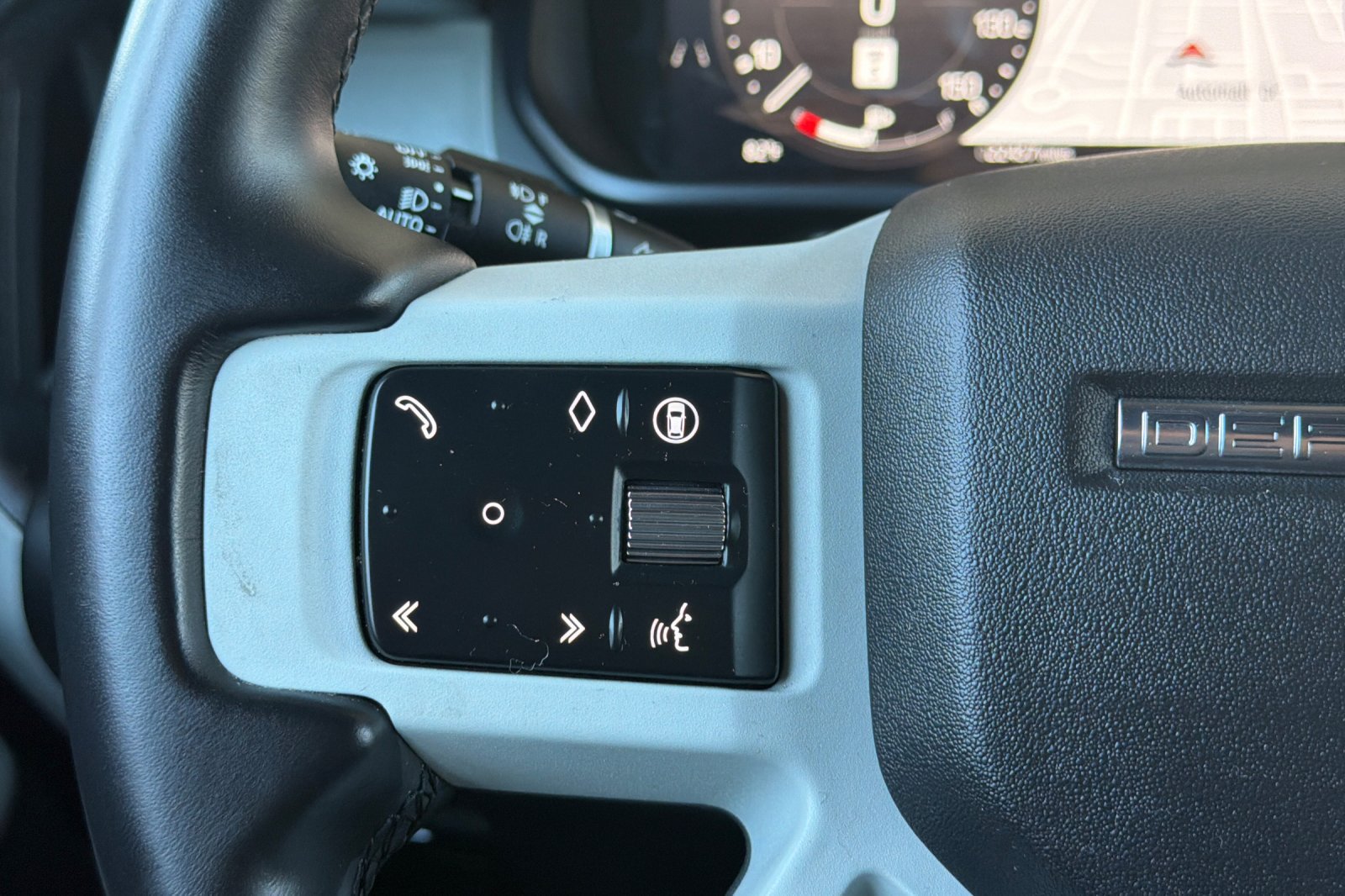 Used 2024 Land Rover Defender 110 S AWD/4WD image 30