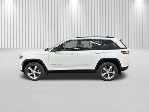 New 2026 Jeep Grand Cherokee Limited AWD/4WD image 8