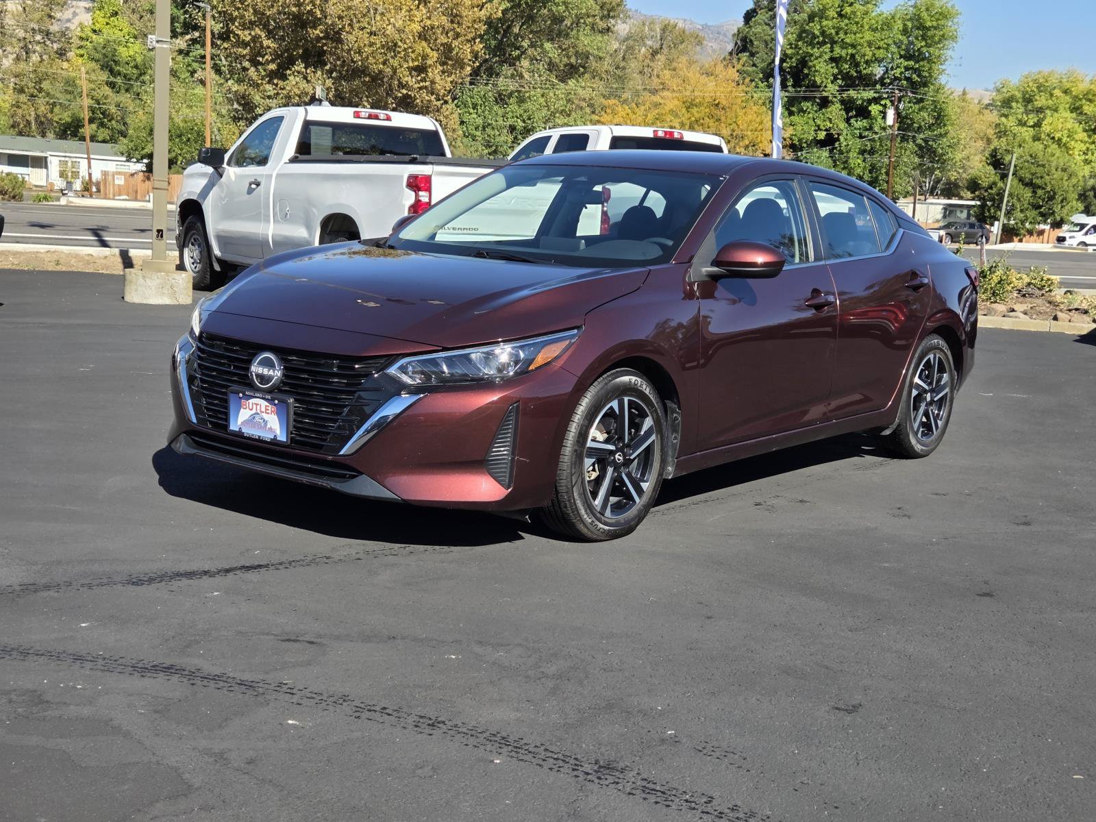Used 2025 Nissan Sentra SV FWD image 1