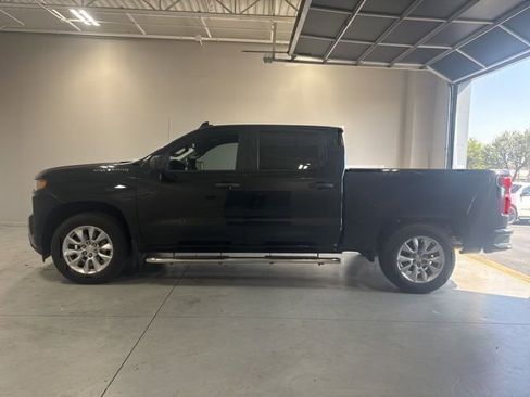 Used 2020 Chevrolet Silverado 1500 Custom w/ Custom Value Package RWD image 9