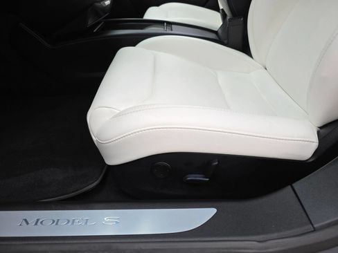 Used 2020 Tesla Model S Long Range Plus AWD/4WD image 25