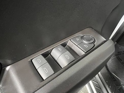 Used 2024 GMC Canyon Elevation w/ Convenience Package RWD image 17