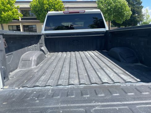 Used 2022 Chevrolet Silverado 2500 Custom w/ Custom Value Package AWD/4WD image 14