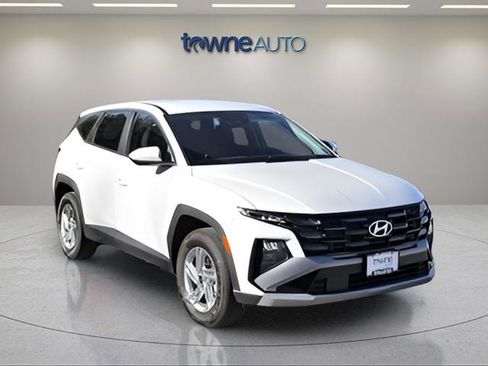 Used 2025 Hyundai Tucson SE AWD/4WD image 7