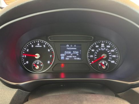 Used 2020 Kia Sorento AWD V6 image 18
