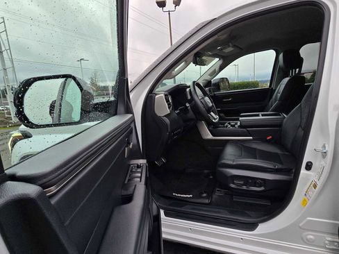 Used 2024 Toyota Tundra Limited w/ TRD Off-Road Package image 20