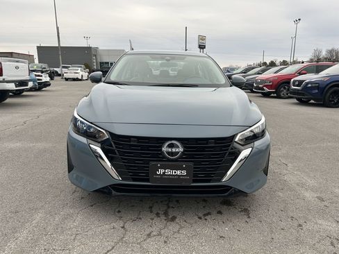 Used 2025 Nissan Sentra SV w/ SV Premium Package image 7