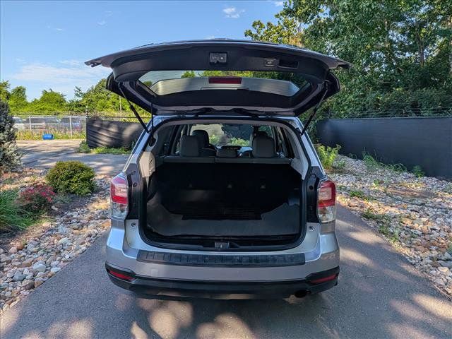 Used 2017 Subaru Forester 2.5i Limited AWD/4WD image 18