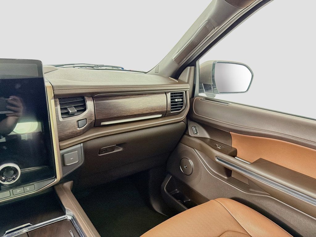 Used 2022 Ford Expedition Max King Ranch AWD/4WD image 24